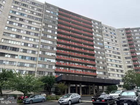5340 Holmes Run Pkwy #217, Alexandria, VA 22304