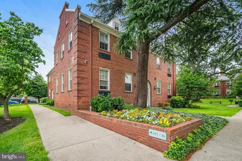 715 S Washington St #A-13, Alexandria, VA 22314