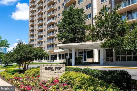 1225 Martha Custis Dr #904, Alexandria, VA 22302