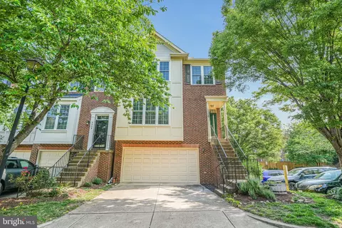 3926 Charles Ave, Alexandria, VA 22305