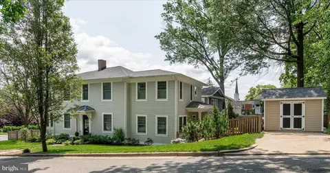 200 W Monroe Ave, Alexandria, VA 22301
