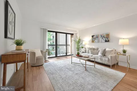 803 N Howard St #333, Alexandria, VA 22304