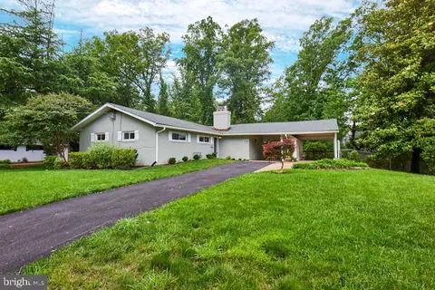 2301 N Tracy St, Alexandria, VA 22311