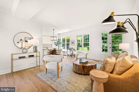 3308 Coryell Ln, Alexandria, VA 22302