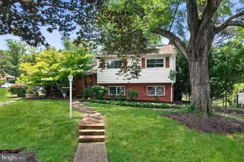 703 N Naylor St, Alexandria, VA 22304
