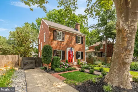 110 E Nelson Ave, Alexandria, VA 22301