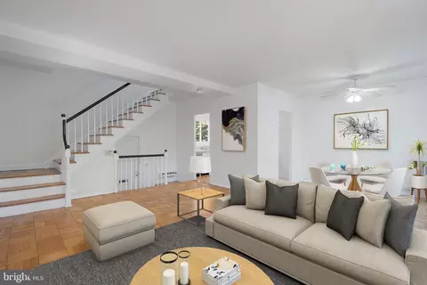 1610 Ripon Pl, Alexandria, VA 22302