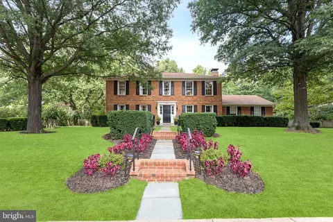 4203 Maple Tree Ct, Alexandria, VA 22304