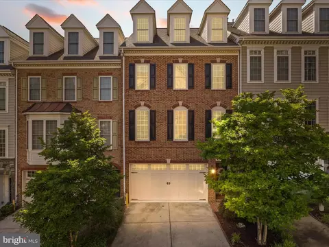 3545 Goddard Way, Alexandria, VA 22304