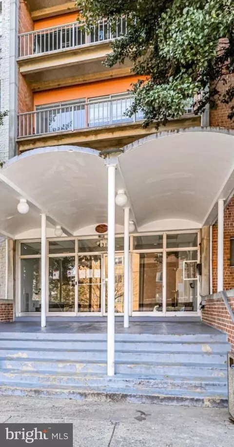 431 N Armistead St N #406, Alexandria, VA 22312