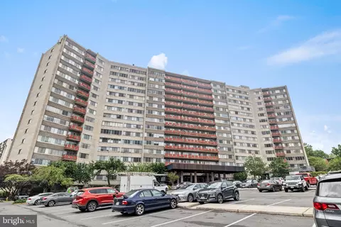 5340 Holmes Run Pkwy #614, Alexandria, VA 22304