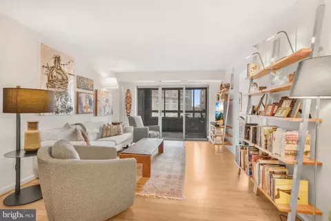 2121 Jamieson Ave #707, Alexandria, VA 22314