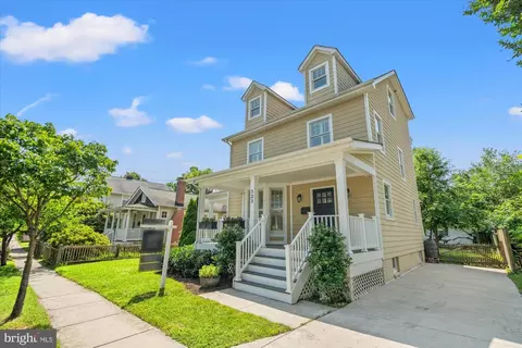 323 Clifford Ave, Alexandria, VA 22305