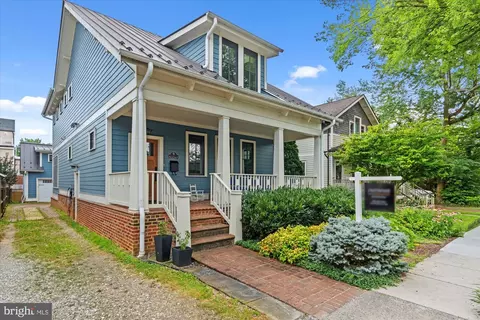 9 E Walnut St, Alexandria, VA 22301
