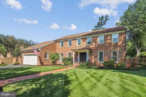 1200 N Gaillard St, Alexandria, VA 22304