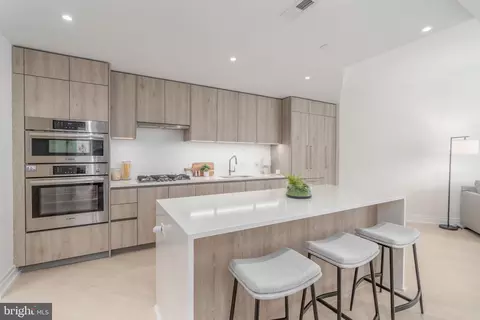 1201 N Royal St #210, Alexandria, VA 22314