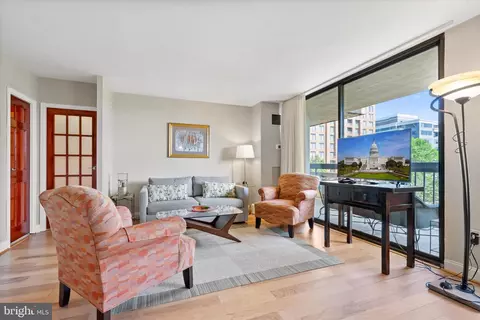 400 Madison St #405, Alexandria, VA 22314