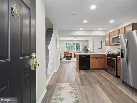 5270 Maris Ave, Alexandria, VA 22304
