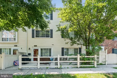1501 N B N Van Dorn St, Alexandria, VA 22304