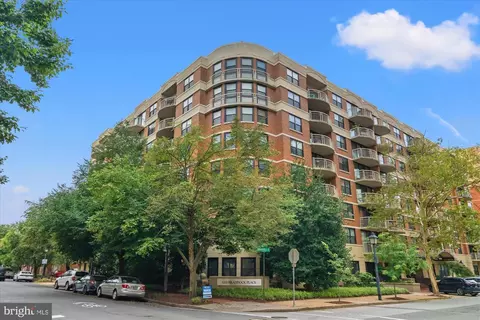 1200 Braddock Pl #111, Alexandria, VA 22314