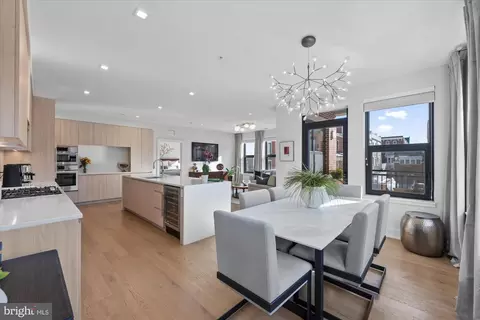 737 Swann Ave #212, Alexandria, VA 22301