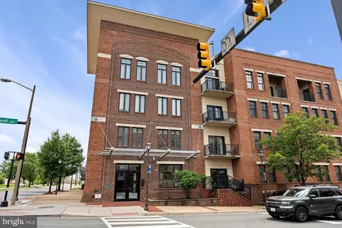 181 E Reed Ave #207, Alexandria, VA 22305