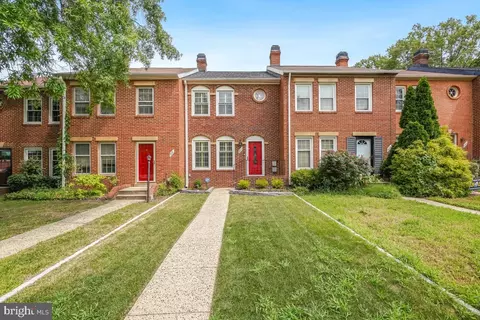 907 Franklin St, Alexandria, VA 22314