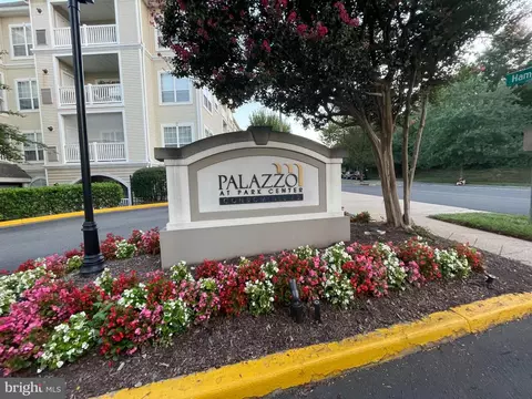 4550 Strutfield Ln #2122, Alexandria, VA 22311