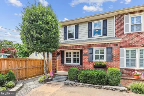 204 E Custis, Alexandria, VA 22301