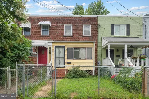 109 Clifford Ave, Alexandria, VA 22305