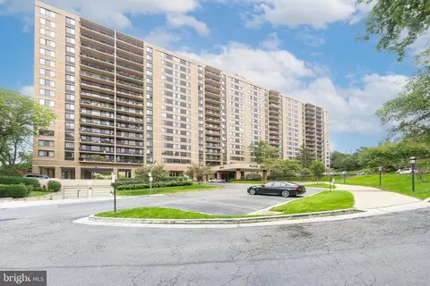 5500 Holmes Run Pkwy #207, Alexandria, VA 22304