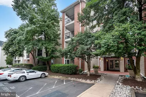 3311 Wyndham Cir #1193, Alexandria, VA 22302