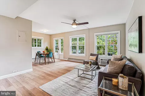 3224 Martha Custis Dr, Alexandria, VA 22302