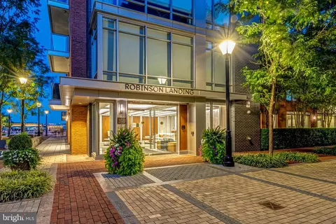 310 Strand St #304, Alexandria, VA 22314
