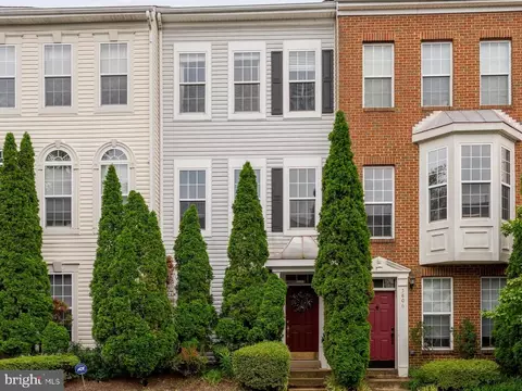 5804 Summers Grove Rd, Alexandria, VA 22304
