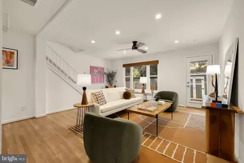 30 Ancell St, Alexandria, VA 22305