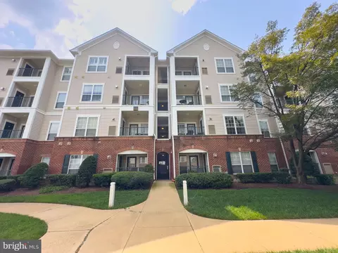 4854 Eisenhower Ave #248, Alexandria, VA 22304