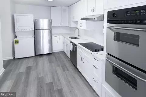 307 Yoakum Pkwy #1024, Alexandria, VA 22304