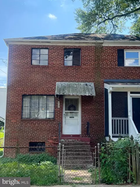 315 E Raymond Ave #A, Alexandria, VA 22301