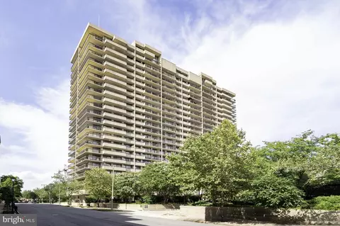 400 Madison St #1802, Alexandria, VA 22314