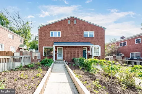 133 E Taylor Run Pkwy, Alexandria, VA 22314