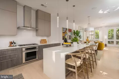 306 S Union St, Alexandria, VA 22314