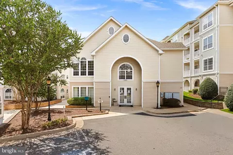 4551 Strutfield Ln #4111, Alexandria, VA 22311