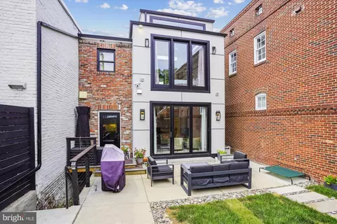 1015 Duke St, Alexandria, VA 22314