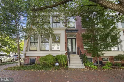 325 N N Columbus St, Alexandria, VA 22314