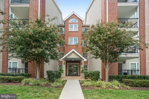 3307 Wyndham Cir #3169, Alexandria, VA 22302