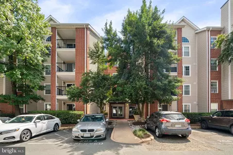 3311 Wyndham Cir #1199, Alexandria, VA 22302
