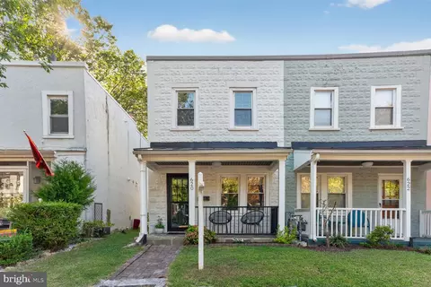 620 N Alfred St N, Alexandria, VA 22314