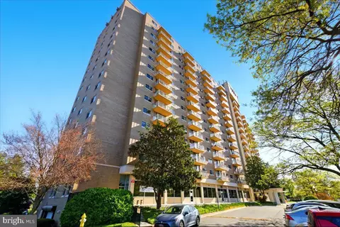 1225 Martha Custis Dr #815, Alexandria, VA 22302
