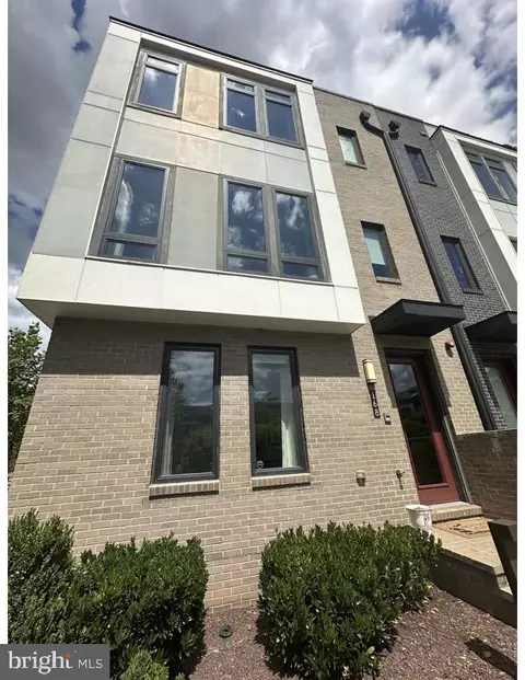 168 Ike Dr, Alexandria, VA 22314